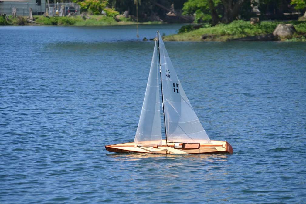 sailing rc boat