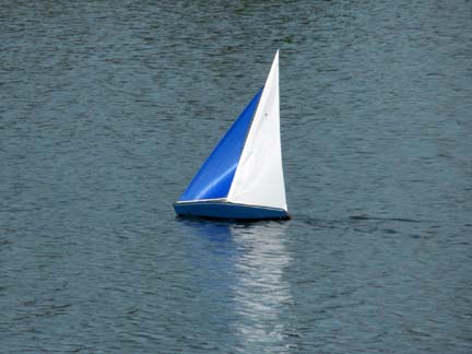 rc model sail boat