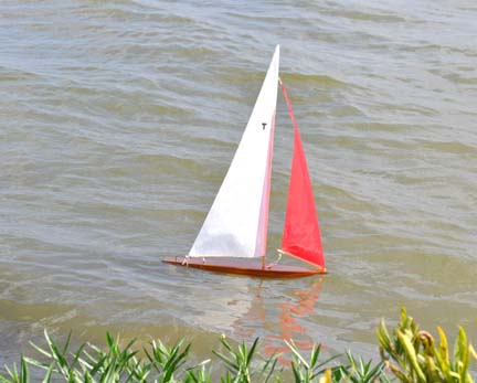 rc model sailboat