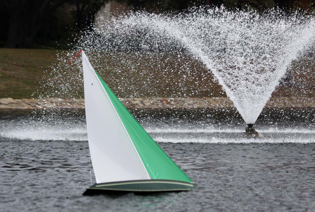 model remote controlled sailboat