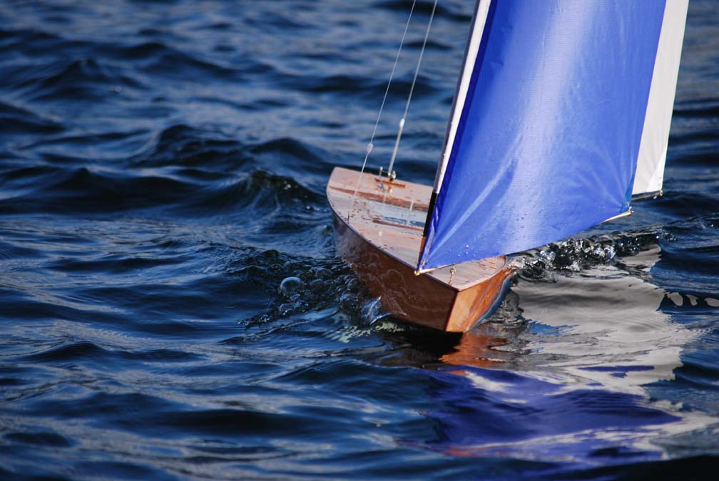 rc sailboat model