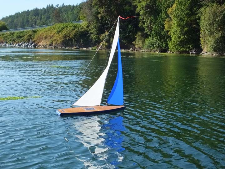 rc model sailboat