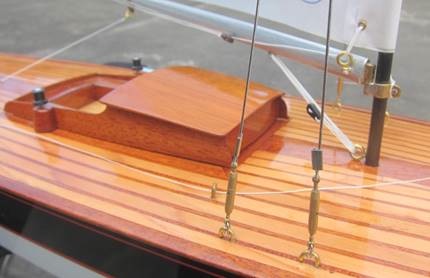 radio control T37 sailboat