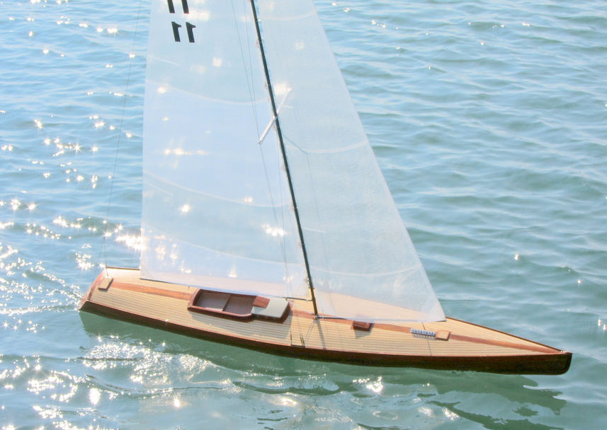 rc boat sailing