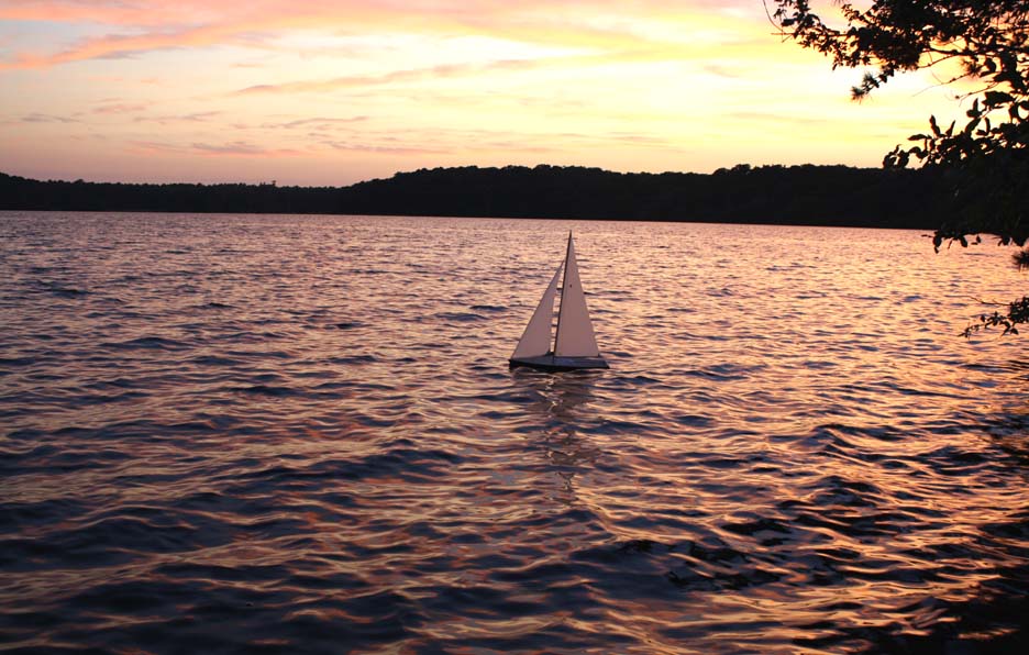 rc model sailboat