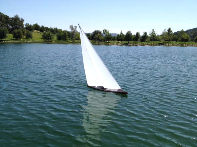 rc model sailboat